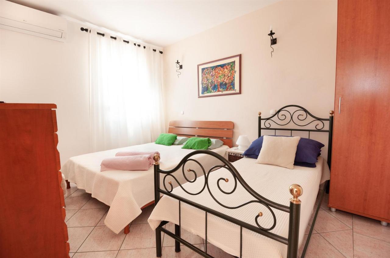 Apartments Gordana Lokva Rogoznica Kültér fotó